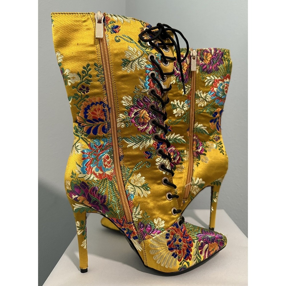 Anne Michelle Women's Embroidered Yellow Gold Floral Satin Boots Size 6.5 NEW - Picture 6 of 8